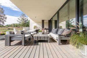 Avoir une belle terrasse à Bourg-le-Comte 